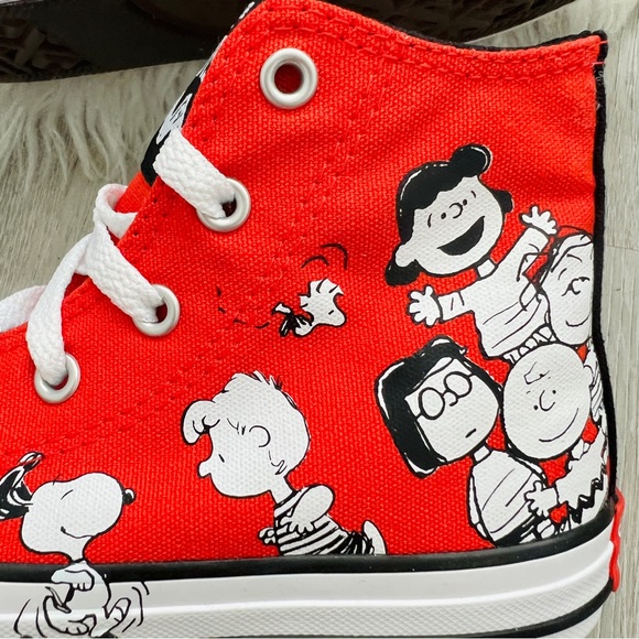 NWT Converse x Peanuts Chuck Taylor All Star 2V Lo Shoes - Picture 8 of 11